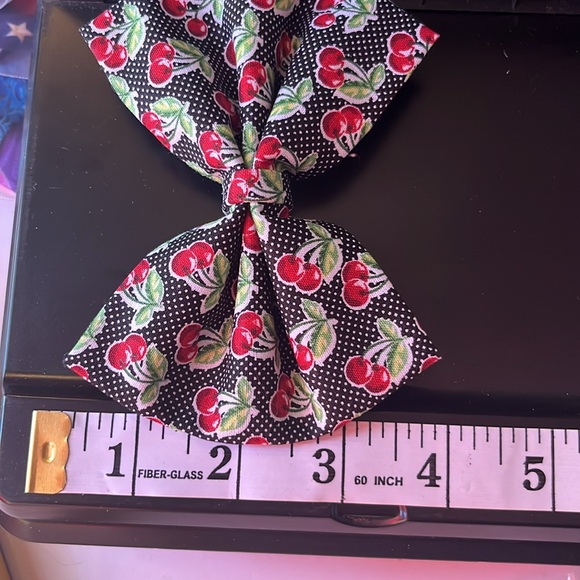 Cherries bow - Picture 4 of 4